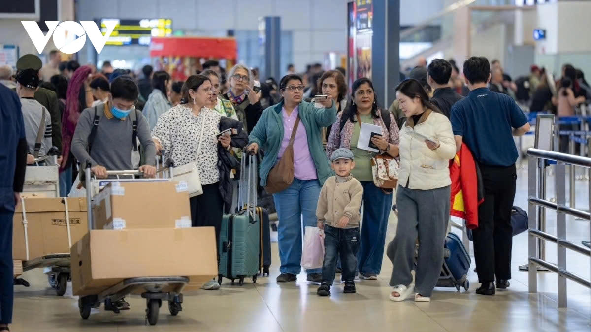 Around 20,000 air passengers affected by Middle East conflict